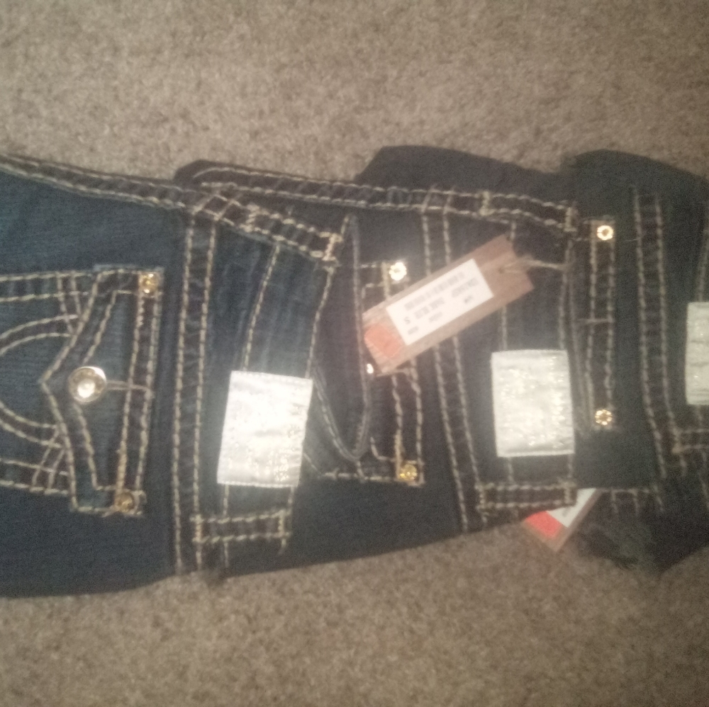 Shorts - Picture 2 of 2